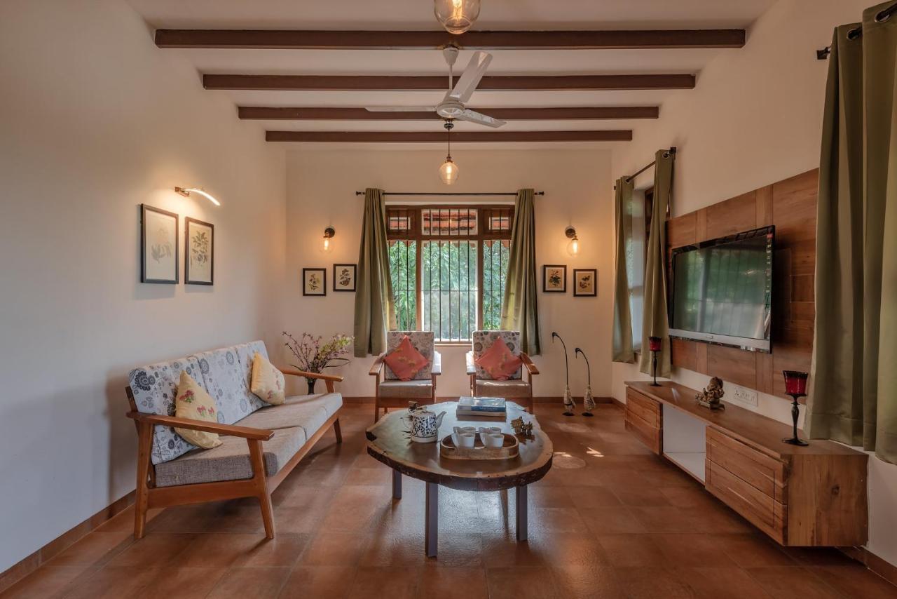 Saffronstays Niramay, Torna-Rajgad - Rustic Pool Villa With A Gazebo And Great Forest Views Marg Asni Exterior photo